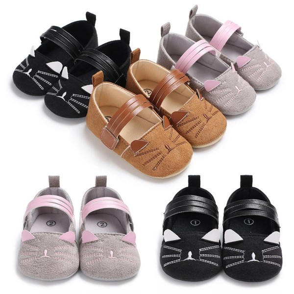 Spring and autumn style 0-1 year old cartoon shoes thin silicone soft sole anti-slip baby walking shoes black 12CM 35g