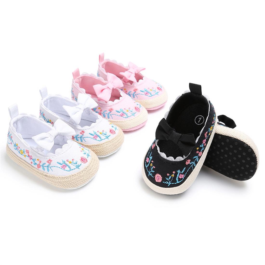 0-1 year old female baby walking shoes soft sole embroidery baby shoes white 12CM