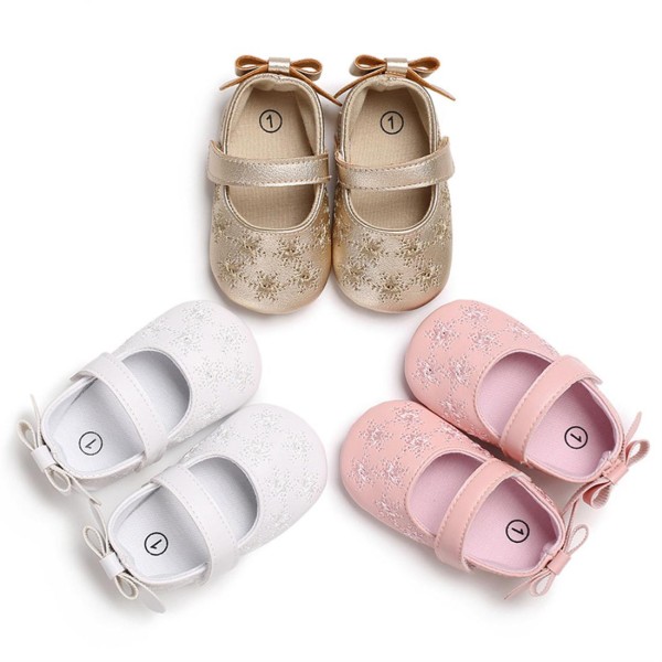 Baby shoes female baby soft embroidered toddler shoes white 13CM/ 48g